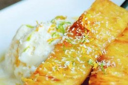 Tráng miệng với dứa nướng
