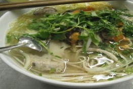 Người Hà Nội và thói quen ăn bún
