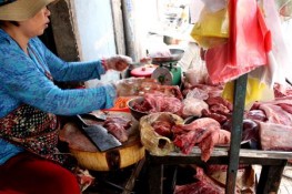 Cẩn thận với thịt lợn nhiễm khuẩn tại các chợ ngày tết
