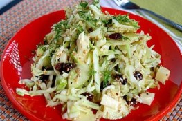 Hướng dẫn cách làm salad bắp cải ngày tết