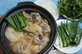 Hướng dẫn làm lẩu gà chua cay