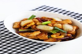 Món ngon dễ làm: Gà rang hạt điều