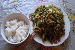 Thưởng thức món ngon từ xương rồng