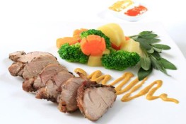 Cách làm món thăn heo nướng tỏi ngon miệng