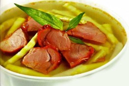 Tối nay ăn gì - Đùi heo sấy hầm măng trúc