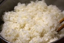 Một năm 365 ngày chỉ… ăn cơm nếp