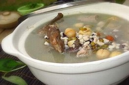 Món ngon bổ dưỡng: Chim hầm hạt sen