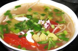 Món canh mùa hè: Canh mực nấu dứa