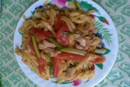 Món ngon cuối tuần :Nui xào gà