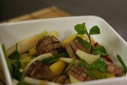 Hướng dẫn làm món bầu dục xào dứa