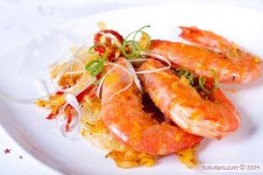 Hướng dẫn chế biến tôm xào trứng muối