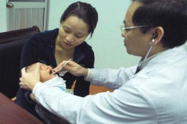 Mẹo hay chữa hóc xương cho trẻ em