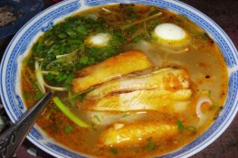 Bánh canh cá lóc: Món ngon xứ Huế