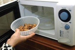 Thực phẩm bạn không nên bỏ vào lò vi sóng