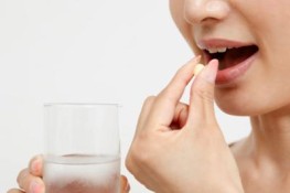 Uống thuốc nước gì tốt nhất?