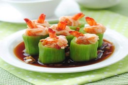 Món ngon bữa tối: Mướp nhồi tôm hấp xốt hải sản