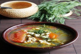 Món ngon bữa trưa: Canh hến nấu cà chua