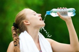Tác hại của việc uống quá nhiều nước
