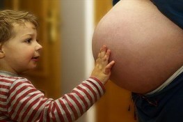 Làm sao để giảm rạn da cho mẹ bầu?