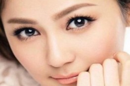 Dưỡng mắt bằng serum tự chế