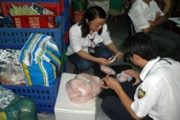 Luật ATVSTP làm khó người tiêu dùng và cơ quan quản lý