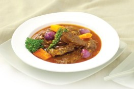 Bắp bò nấu tiêu