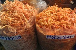 Chợ Sài Gòn vắng bóng mực xé sợi nghi giả