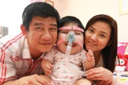 Thiếu nữ 15 trong hình hài em bé 1 tuổi