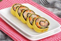 Trứng cuộn tôm đẹp mắt ngon miệng như sushi
