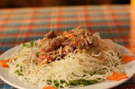 Cách làm món bún gà sả và lá chanh
