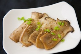 Đổi món với Nấm đùi gà xào vừng 