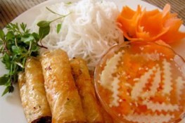 Tự làm Bún nem rán ngon