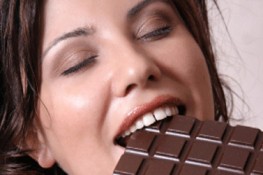 Thường xuyên ăn Chocolate giảm nguy cơ đột quỵ