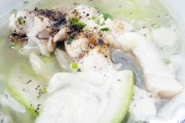 Canh bầu nấu cá trê ngon, đậm đà