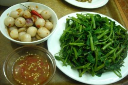 Hè về, lắng đọng hồn quê “rau muống với cà”