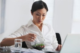 Xua tan cảm giác chán ăn