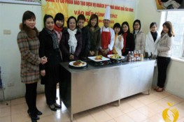 Tưng bừng tháng 5, học làm bếp miễn phí 
