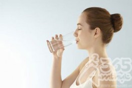 Khám phá bí mật về nước uống hàng ngày