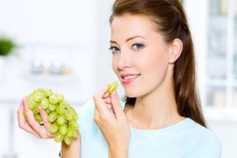 Nên chăng chỉ ăn trái cây mát trong ngày hè?