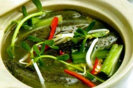 Mưa rả rích rủ nhau đổi bữa ăn lẩu