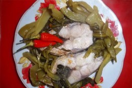 Cá bè kho dưa cải