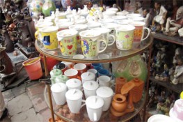 Phân biệt bát, ly, cốc nhiễm độc