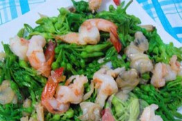 Bữa tối đầu tuần đổi bữa với món thiên lý xào hải sản