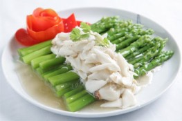 Thịt ghẹ xốt măng tây