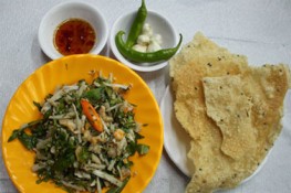 Du lịch chợ đặc sản xứ Quảng giữa lòng Sài Gòn
