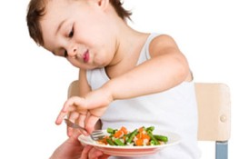 Giúp các mẹ trị trẻ biếng ăn