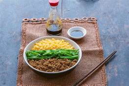 Chế biến món cơm Bento 3 món cho bữa trưa văn phòng