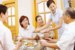 Người cao tuổi ăn uống cần kiêng gì?