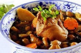 Món ăn giúp bà bầu lợi tiểu sau sinh