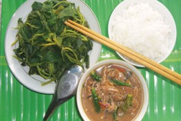 Đậm đà mắm cái cá cơm